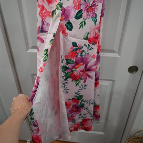 Fame and Partners Size 2 Deep V-Neck Floral Back Tie Maxi Dress - Picture 8 of 8